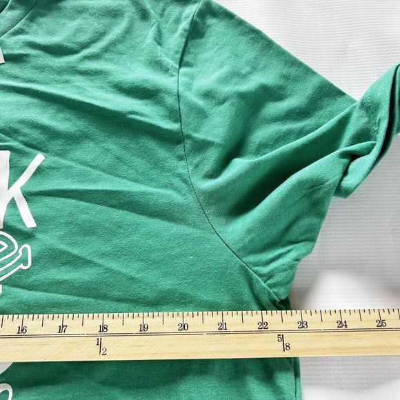 5/$25Handmade Bella Deck The Halls Y’all Christmas Green Short Sleeve Tee XL NWT - Picture 3 of 4